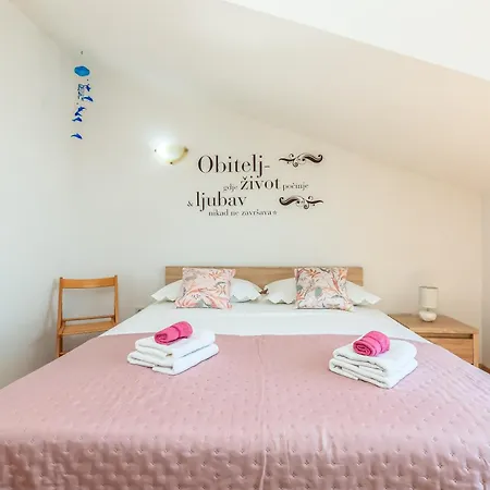 Floor Penthouse * Omis