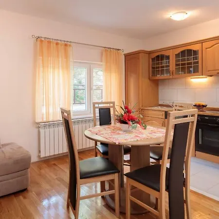 Floor Penthouse * Omis