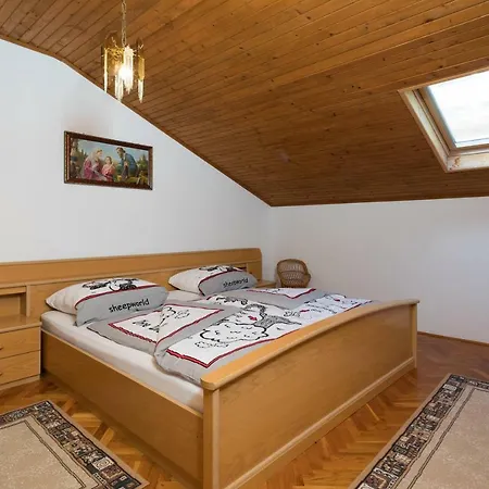 Floor Penthouse Apartman Omis